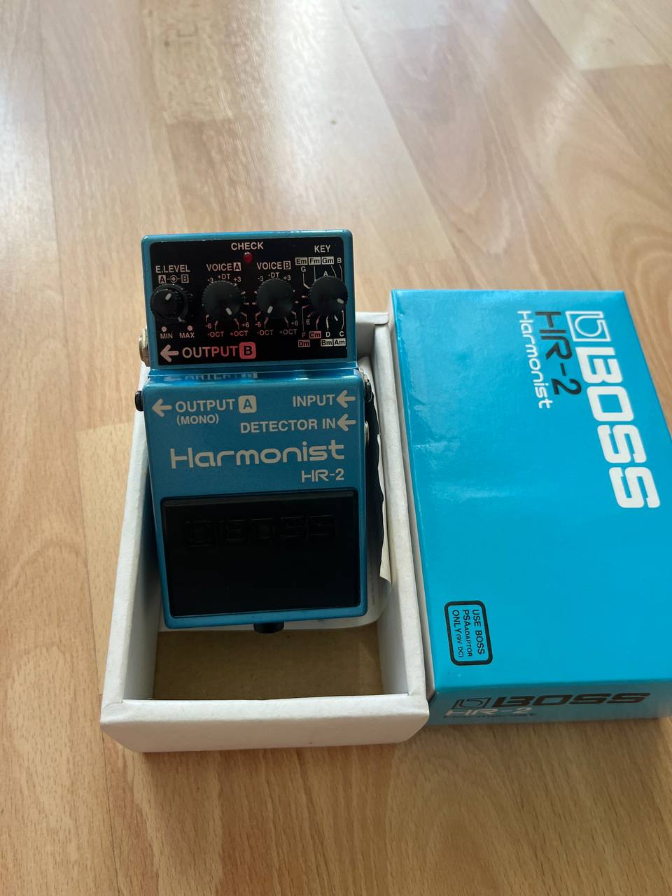 Boss HR-2 – Der legendäre Harmonist aus den1995 pink label made in